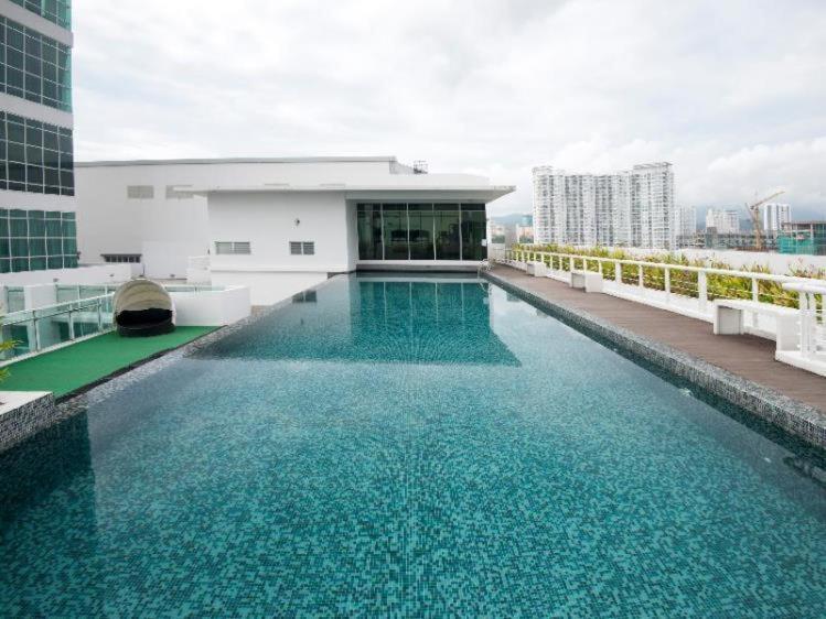 Maritime Apartment George Town